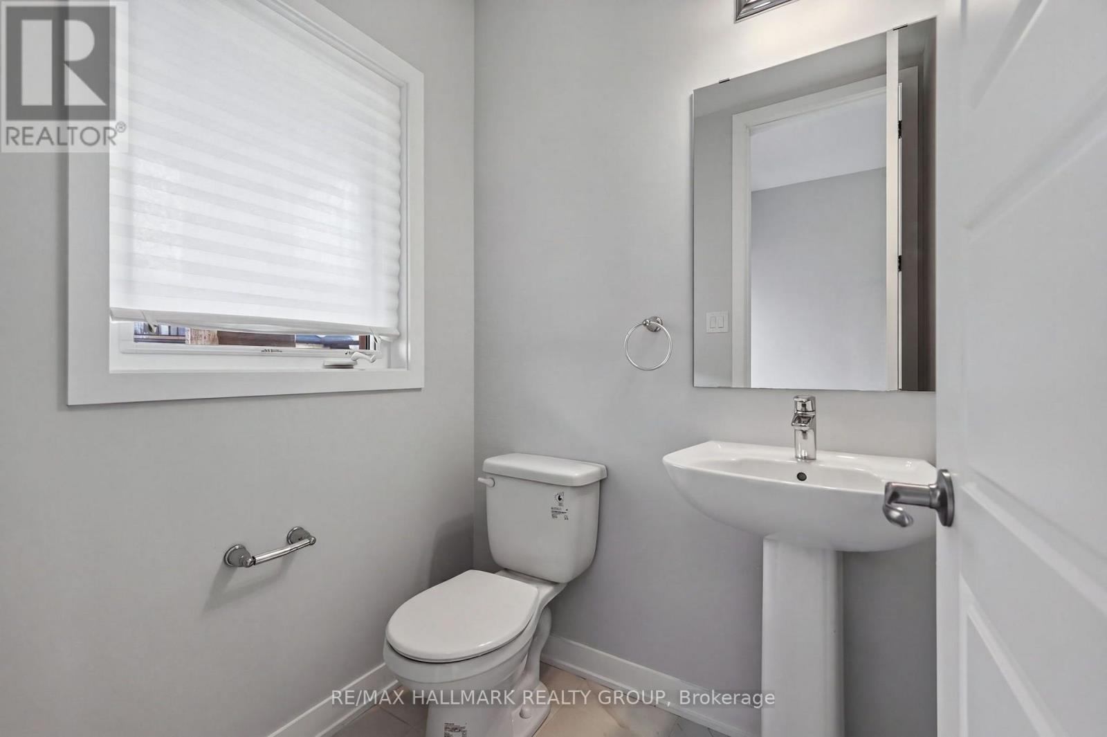717 Fenwick Way Property Photo 3