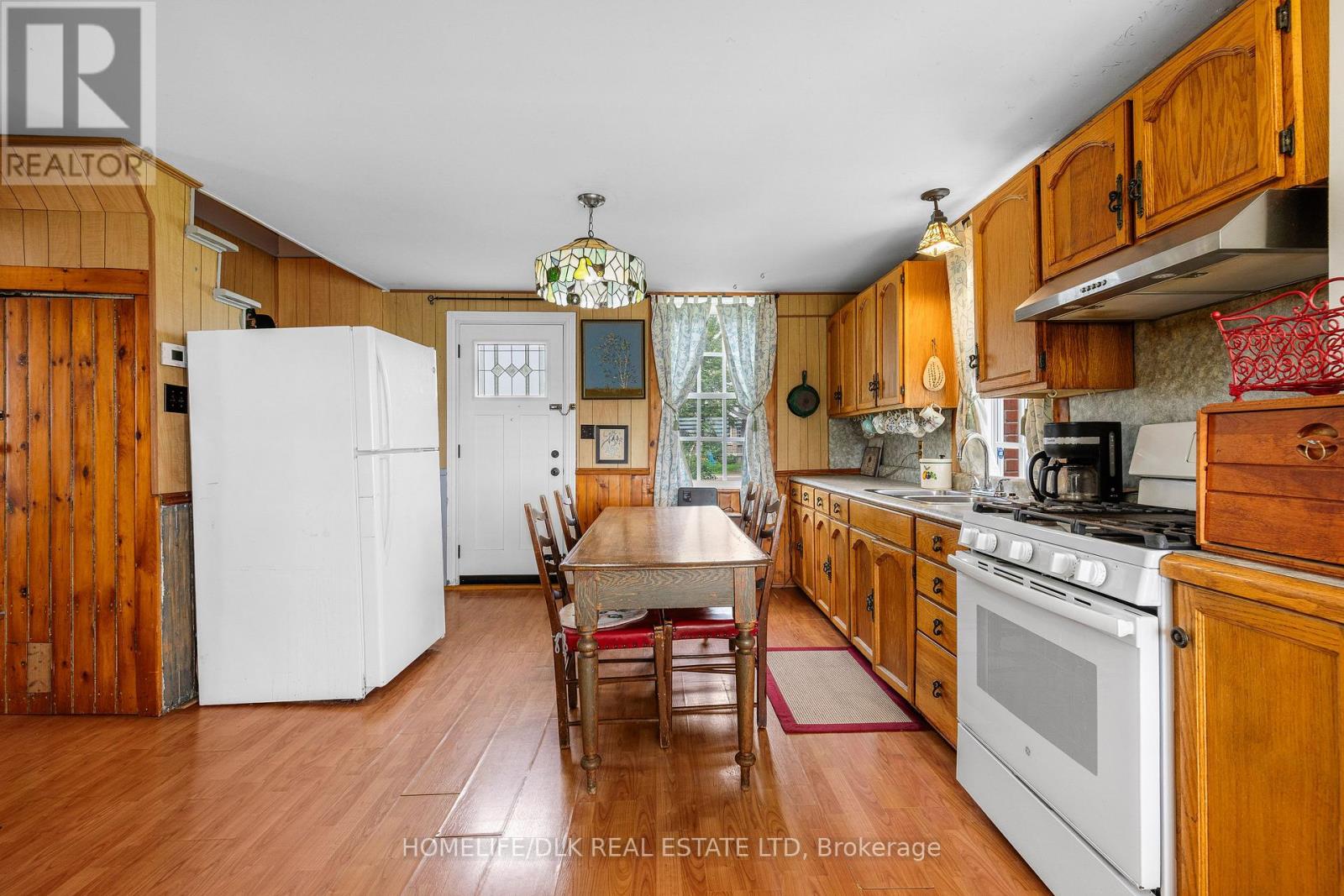 415 2 Highway S Property Photo 10