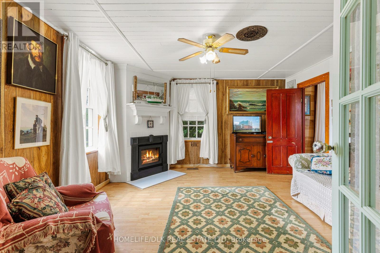 415 2 Highway S Property Photo 14