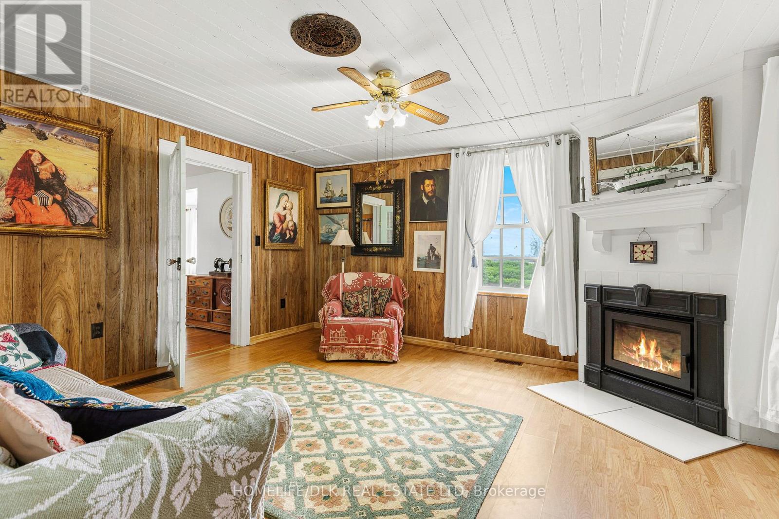 415 2 Highway S Property Photo 15