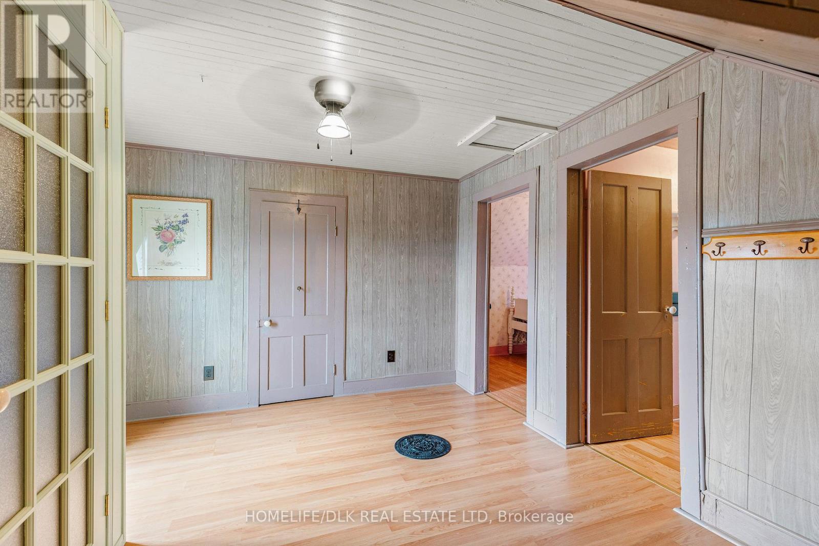 415 2 Highway S Property Photo 17
