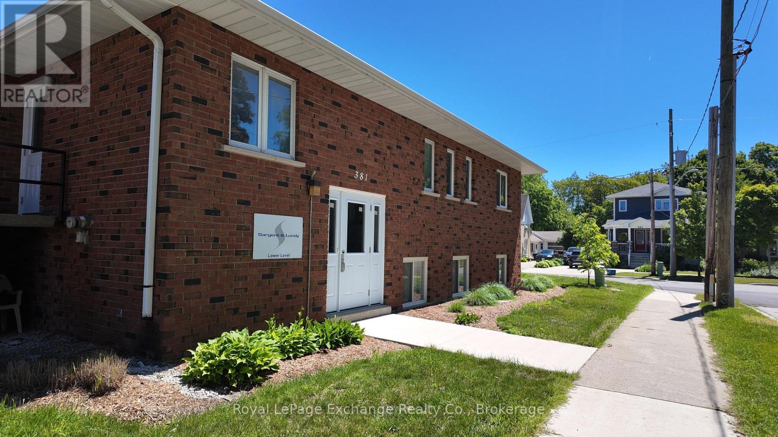 381 Lambton Street Property Photo 2