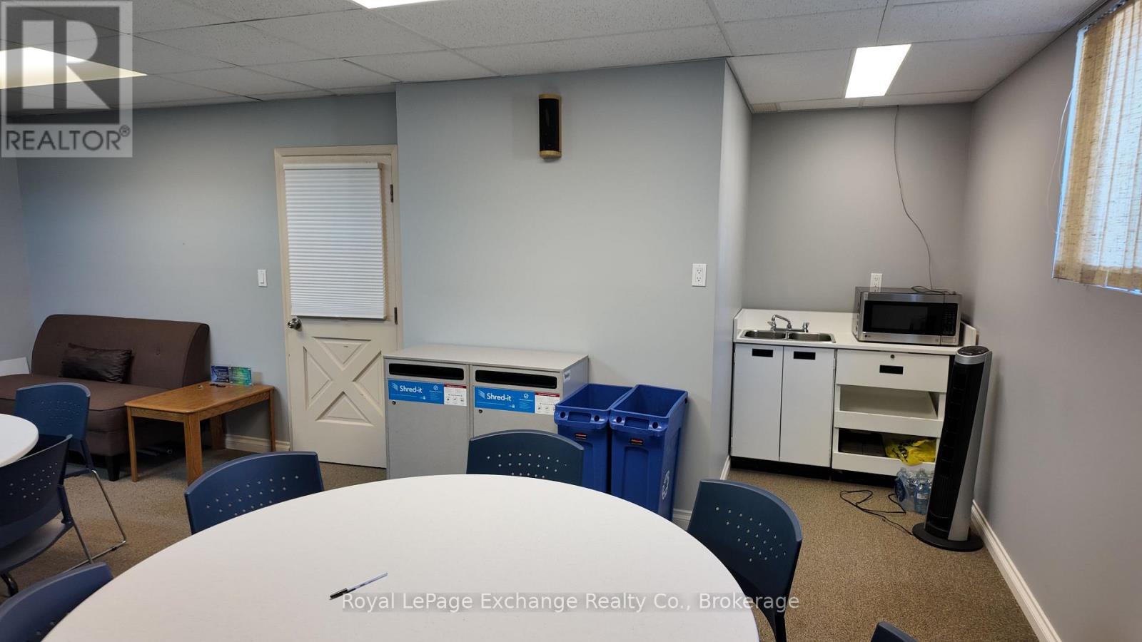 381 Lambton Street Property Photo 4