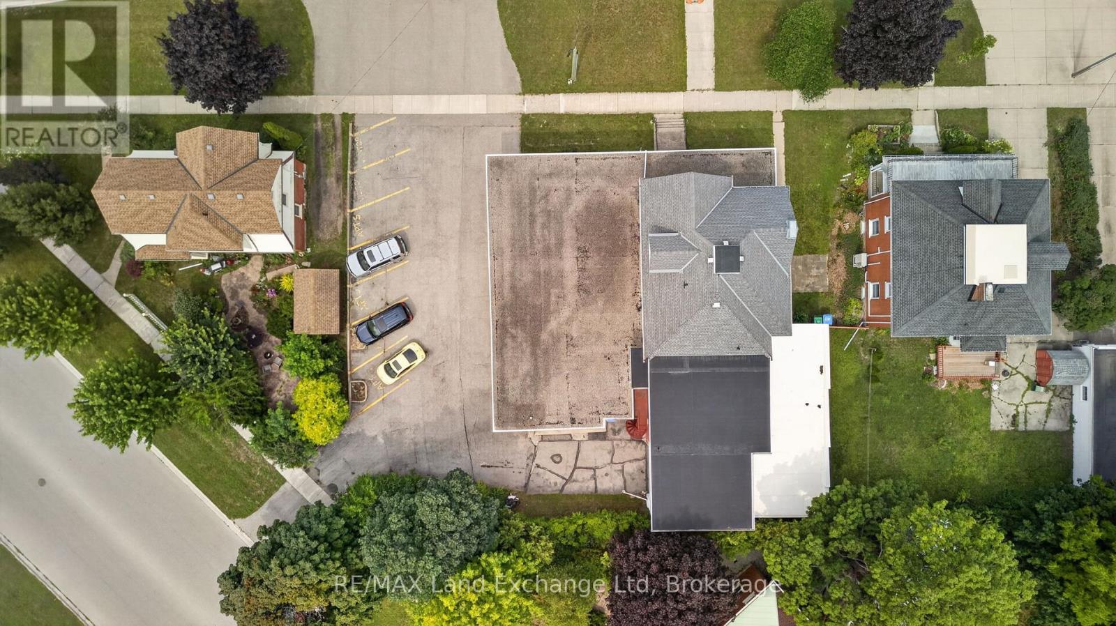 77 Montreal Street Property Photo 4