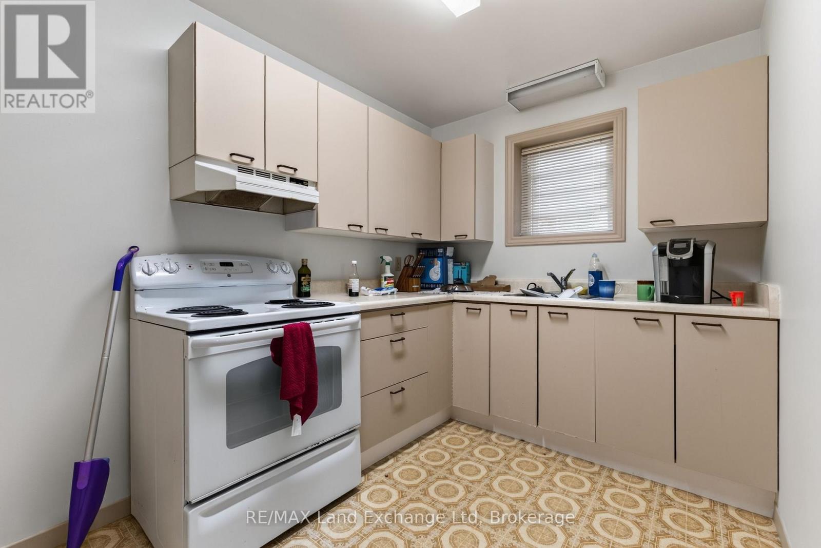 77 Montreal Street Property Photo 27