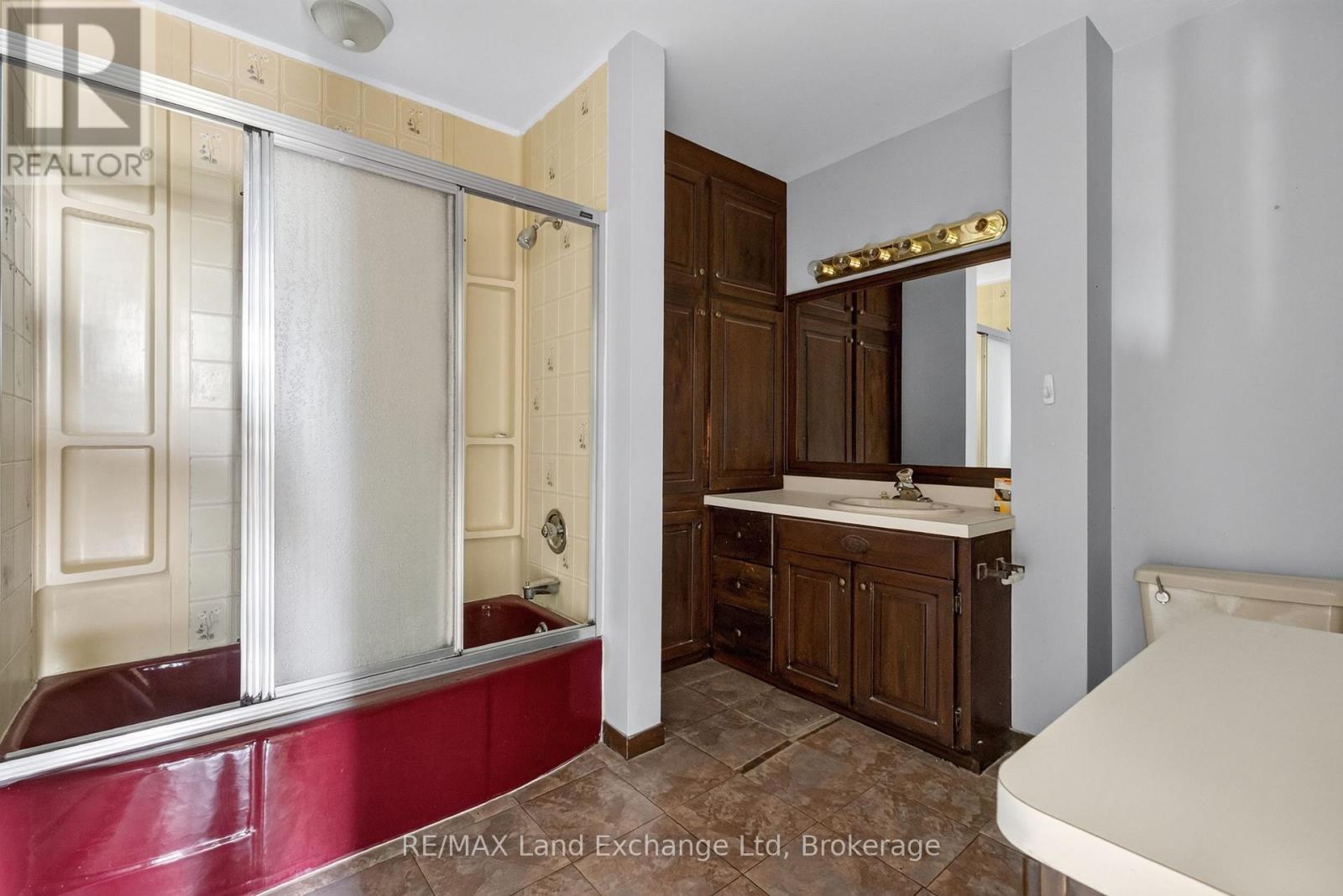 77 Montreal Street Property Photo 35