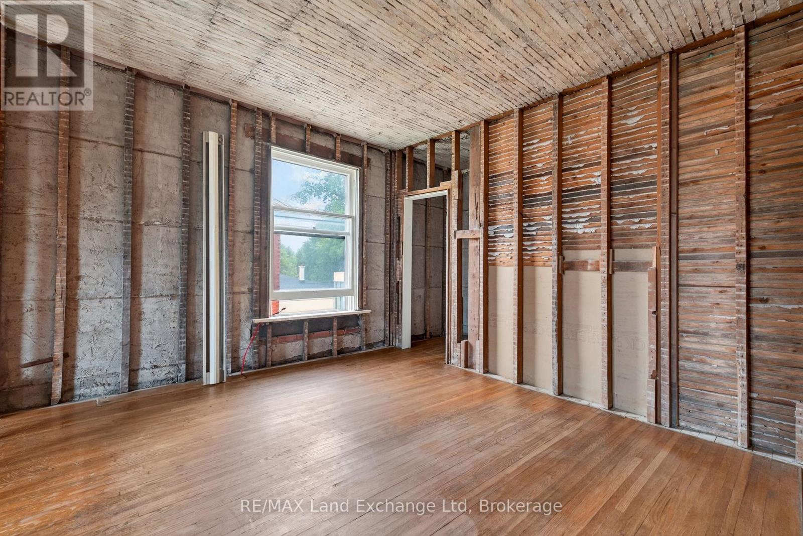 77 Montreal Street Property Photo 36