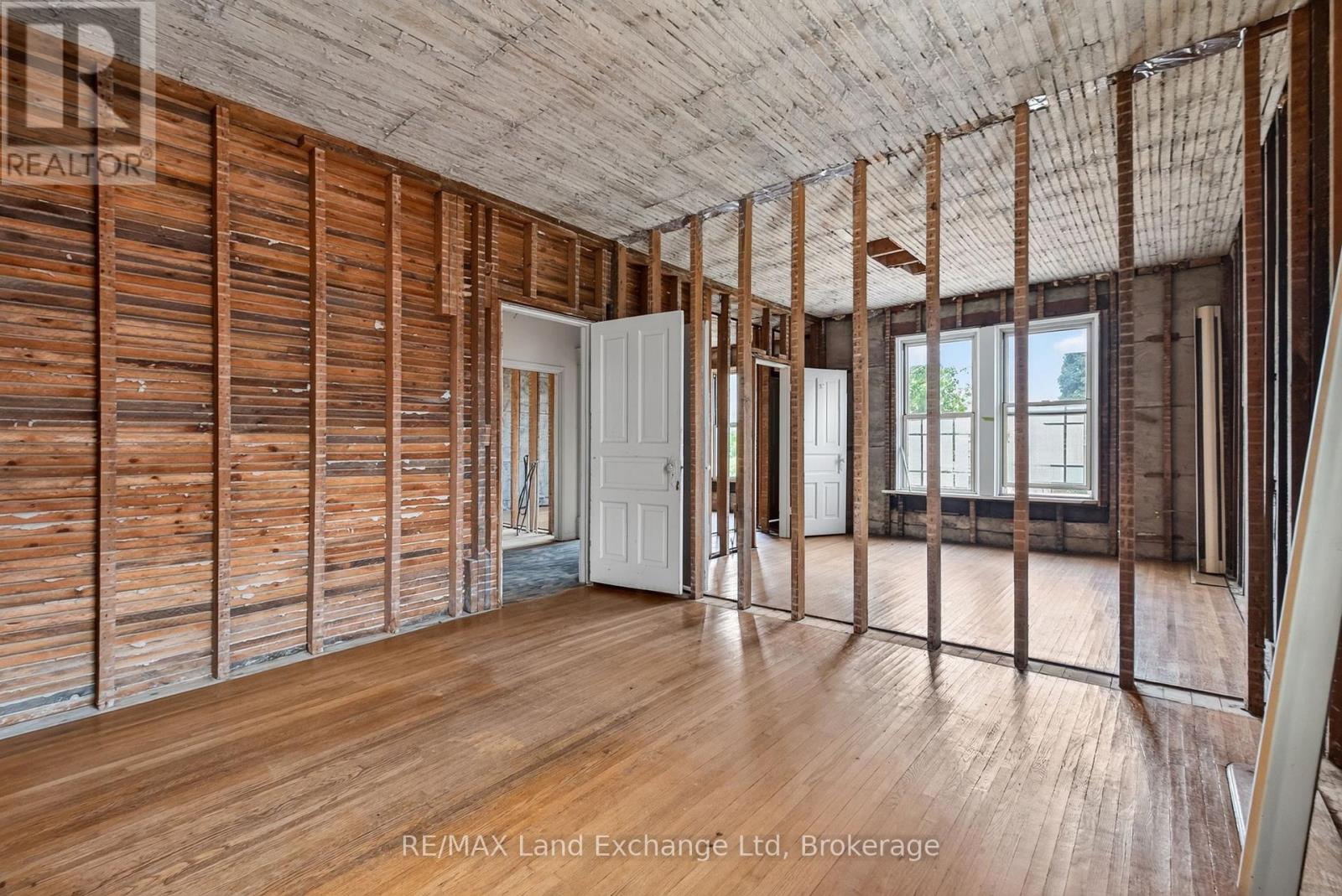 77 Montreal Street Property Photo 37