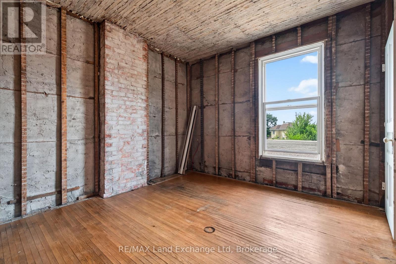 77 Montreal Street Property Photo 39