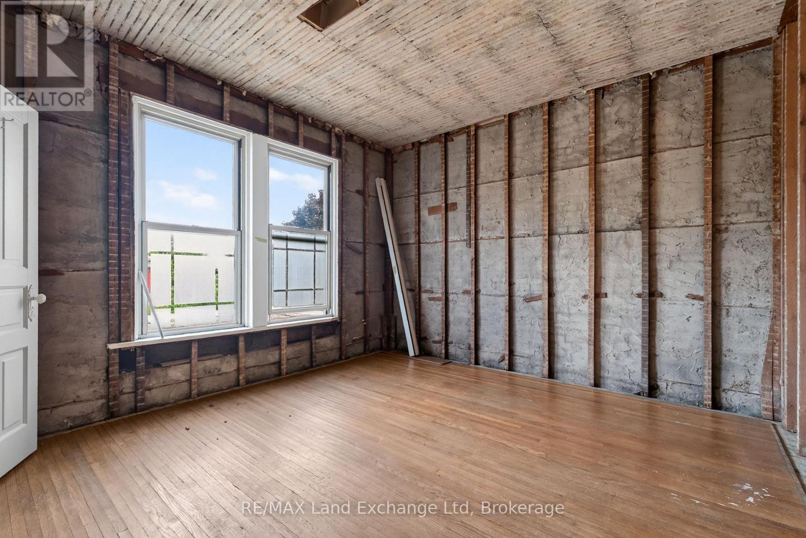 77 Montreal Street Property Photo 49