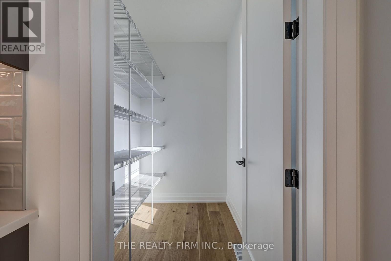 79 Royal Crescent Property Photo 16
