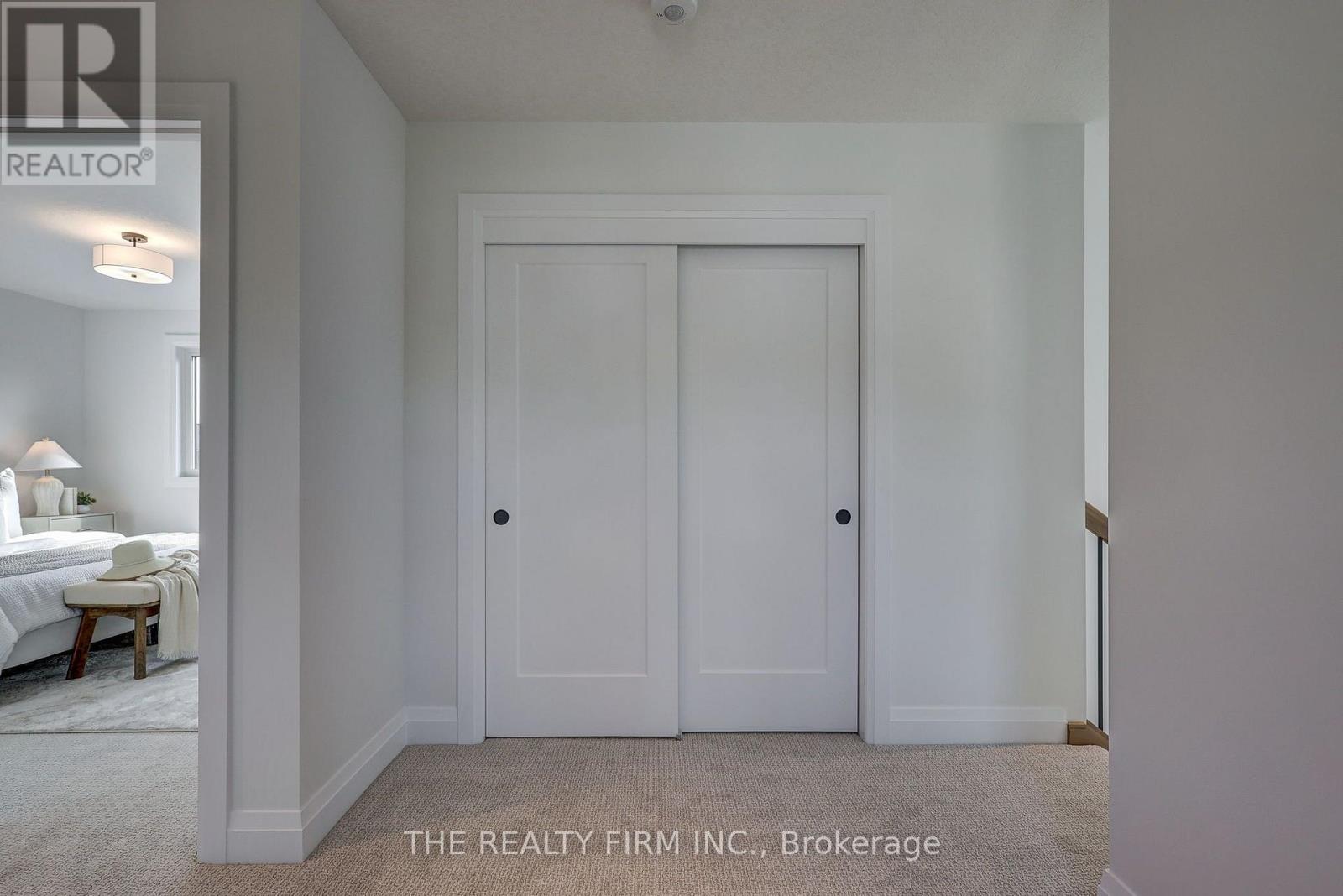79 Royal Crescent Property Photo 33