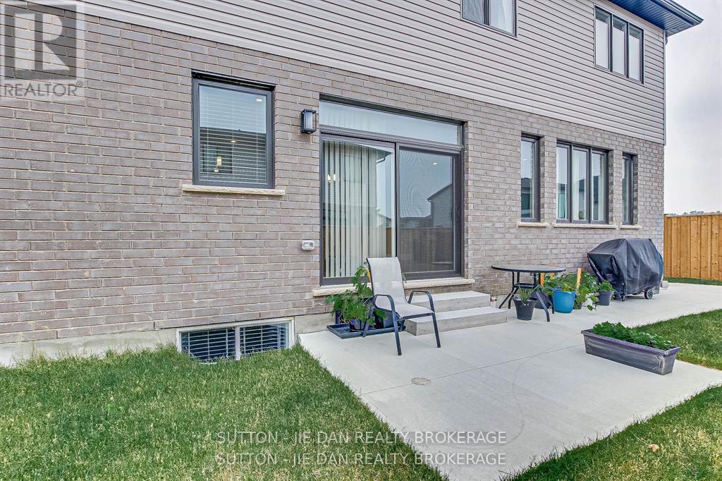 98 Locky Lane Property Photo 36