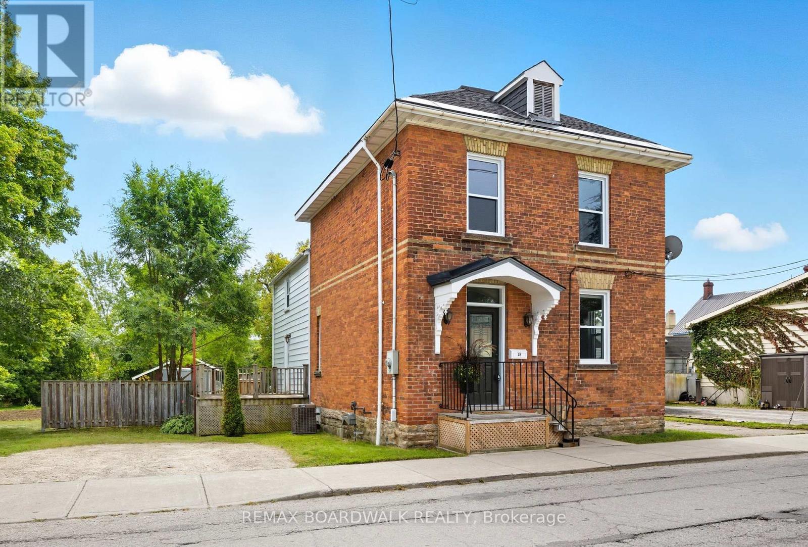 22 Isabella Street Property Photo 2