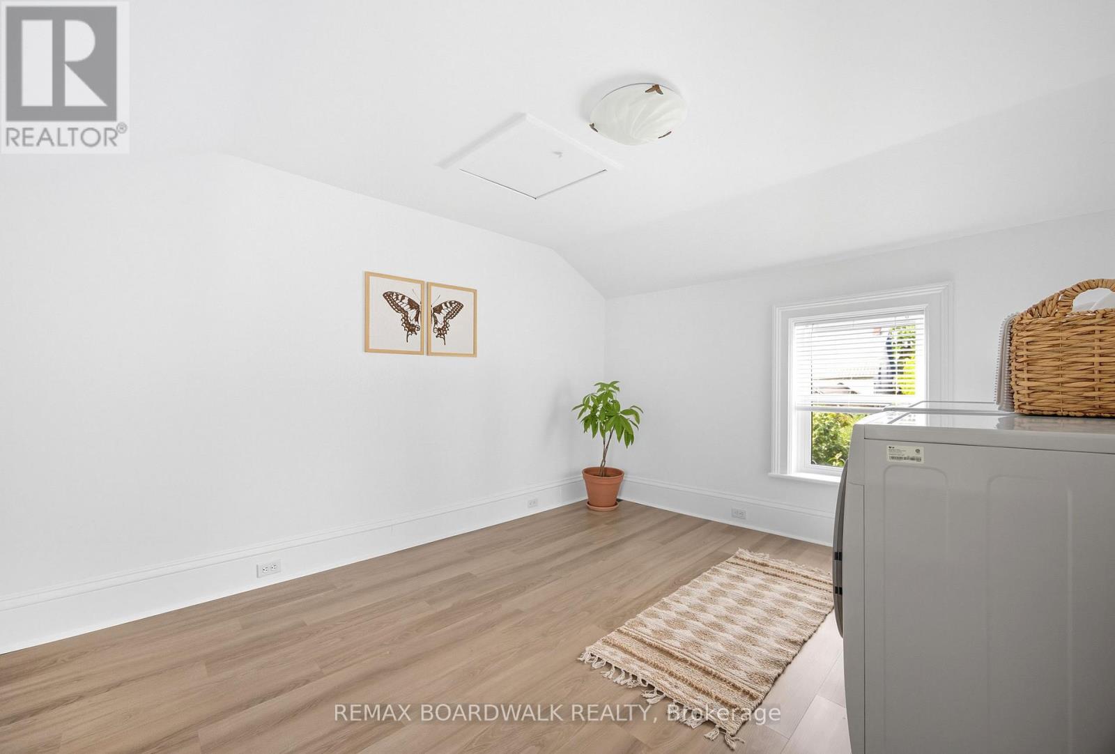 22 Isabella Street Property Photo 31