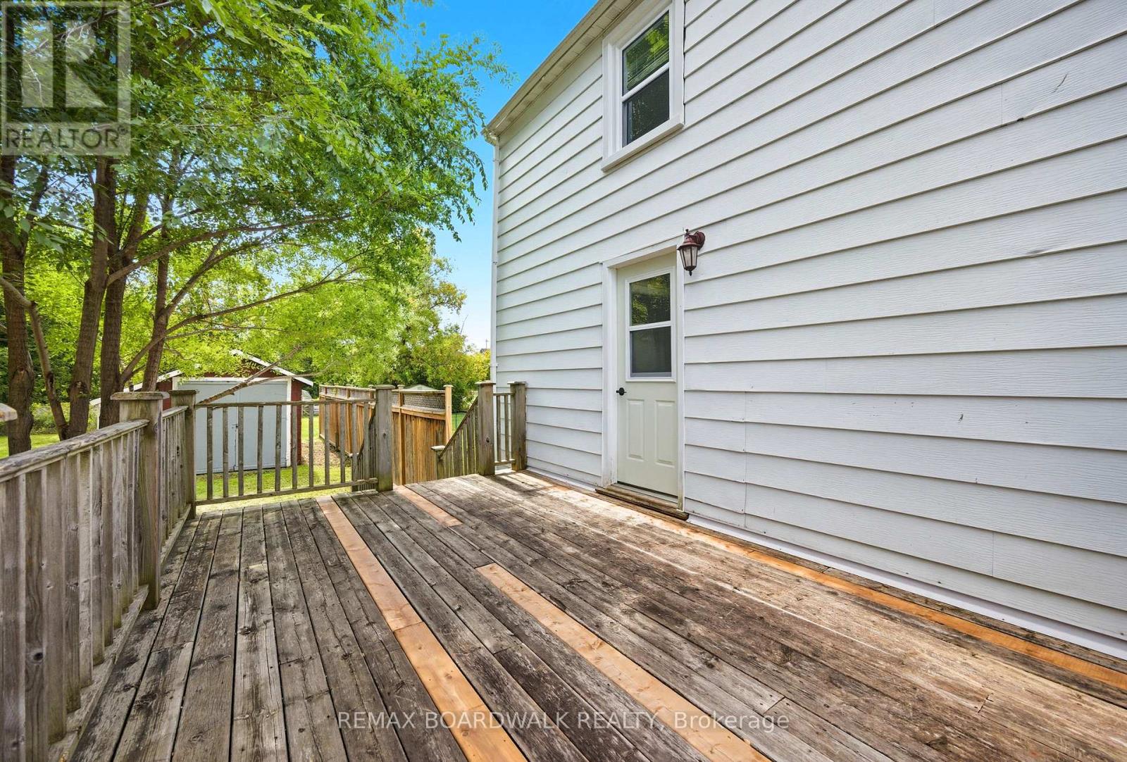 22 Isabella Street Property Photo 35