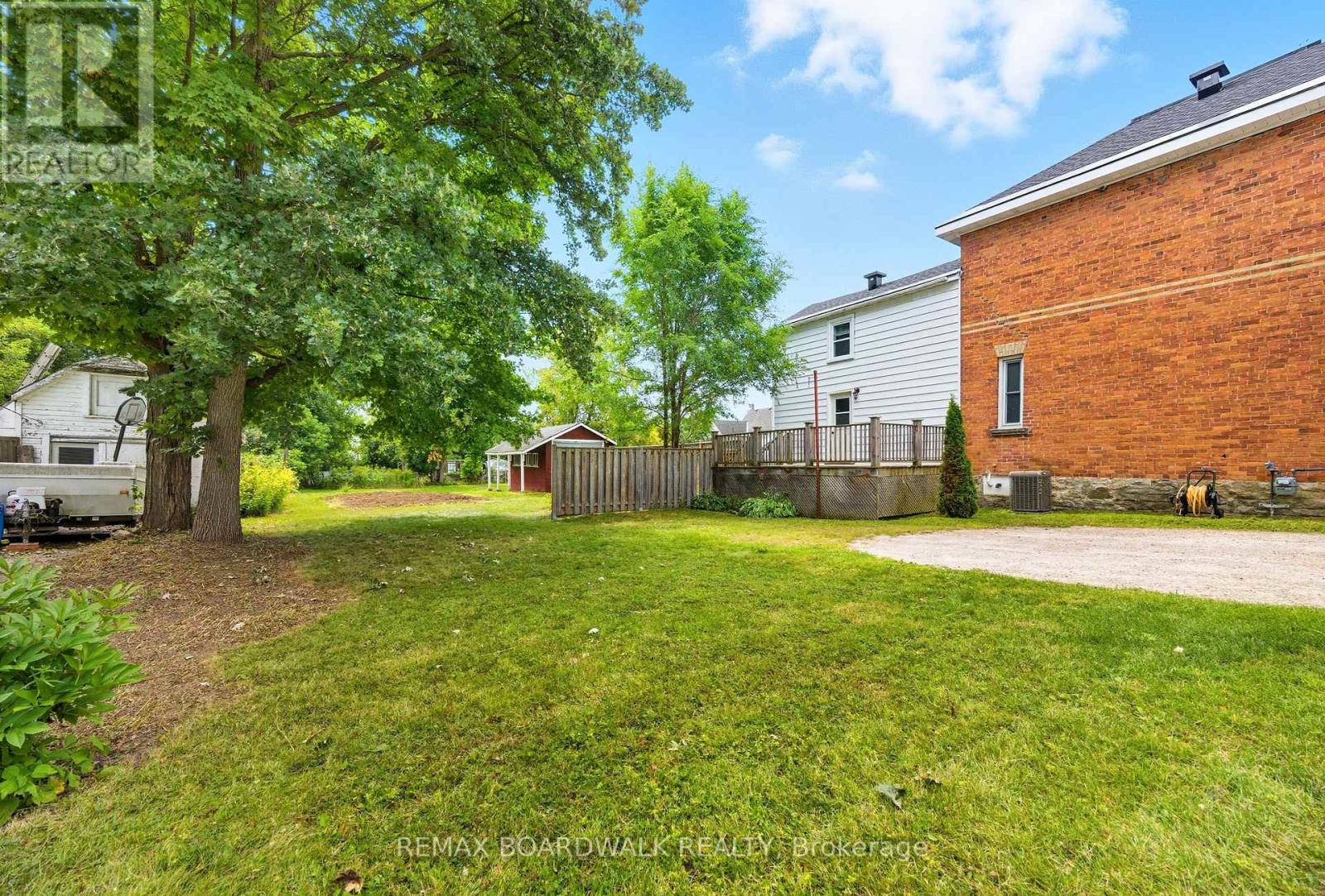 22 Isabella Street Property Photo 36