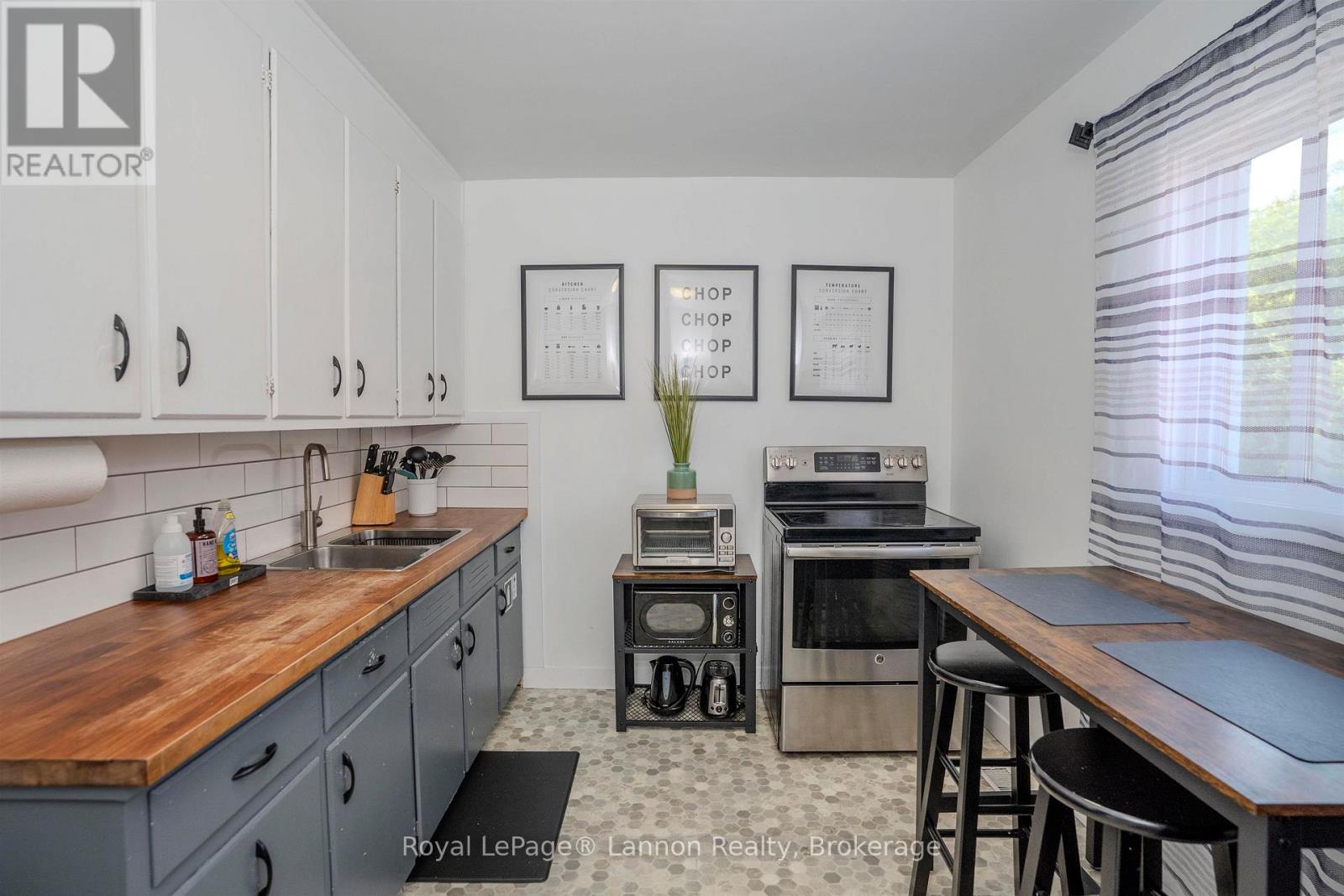 92 Jean Street Property Photo 8