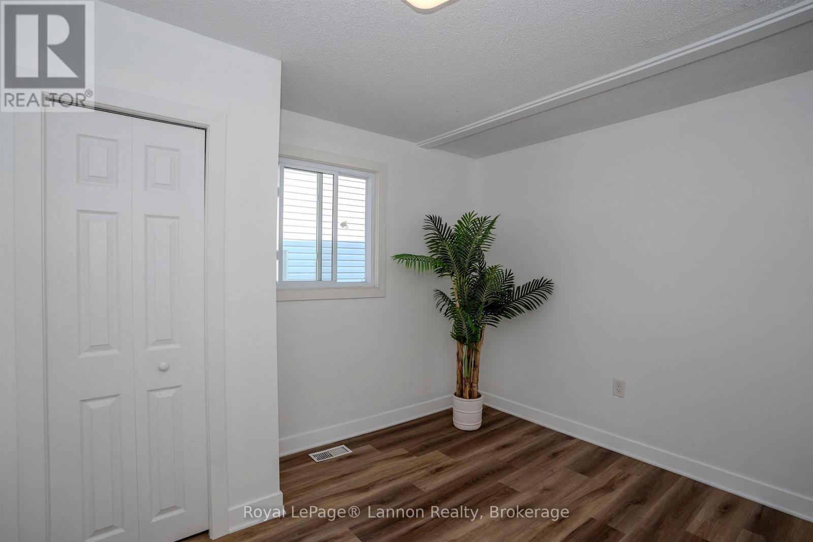 92 Jean Street Property Photo 23