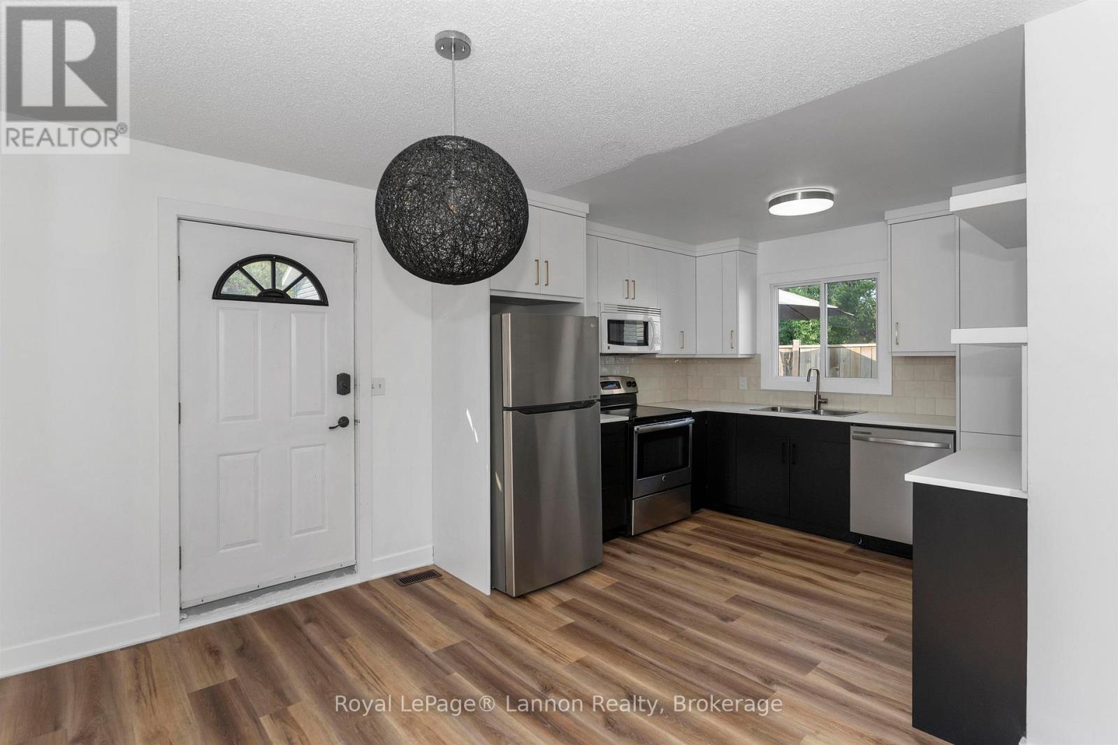 92 Jean Street Property Photo 29