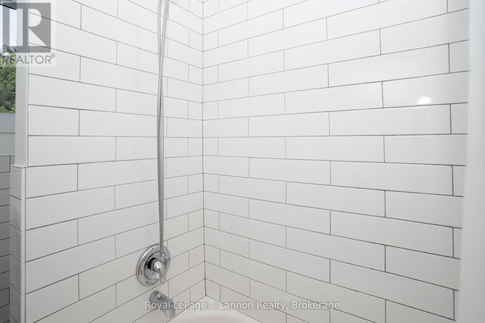 92 Jean Street Property Photo 33