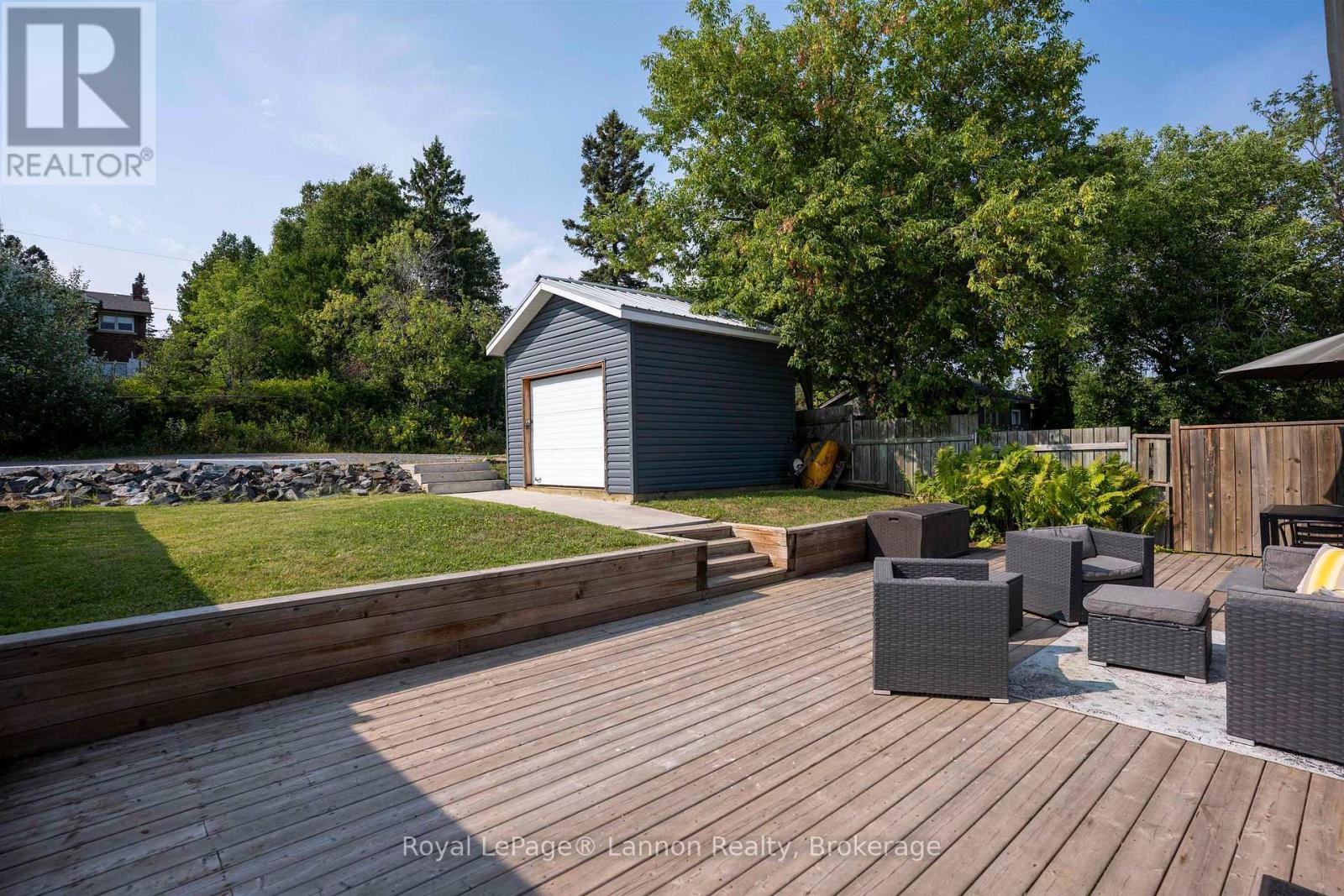 92 Jean Street Property Photo 35