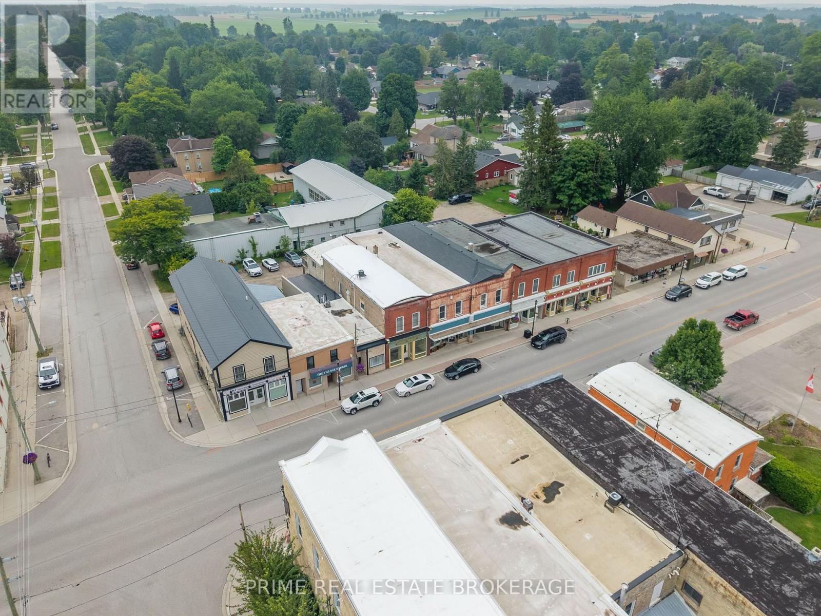 408 Queen Street Property Photo 3