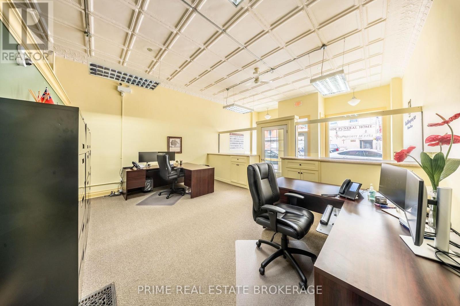 408 Queen Street Property Photo 10