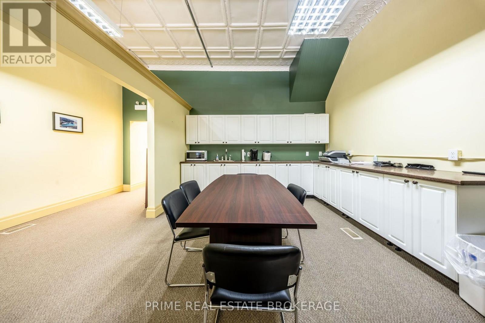 408 Queen Street Property Photo 15