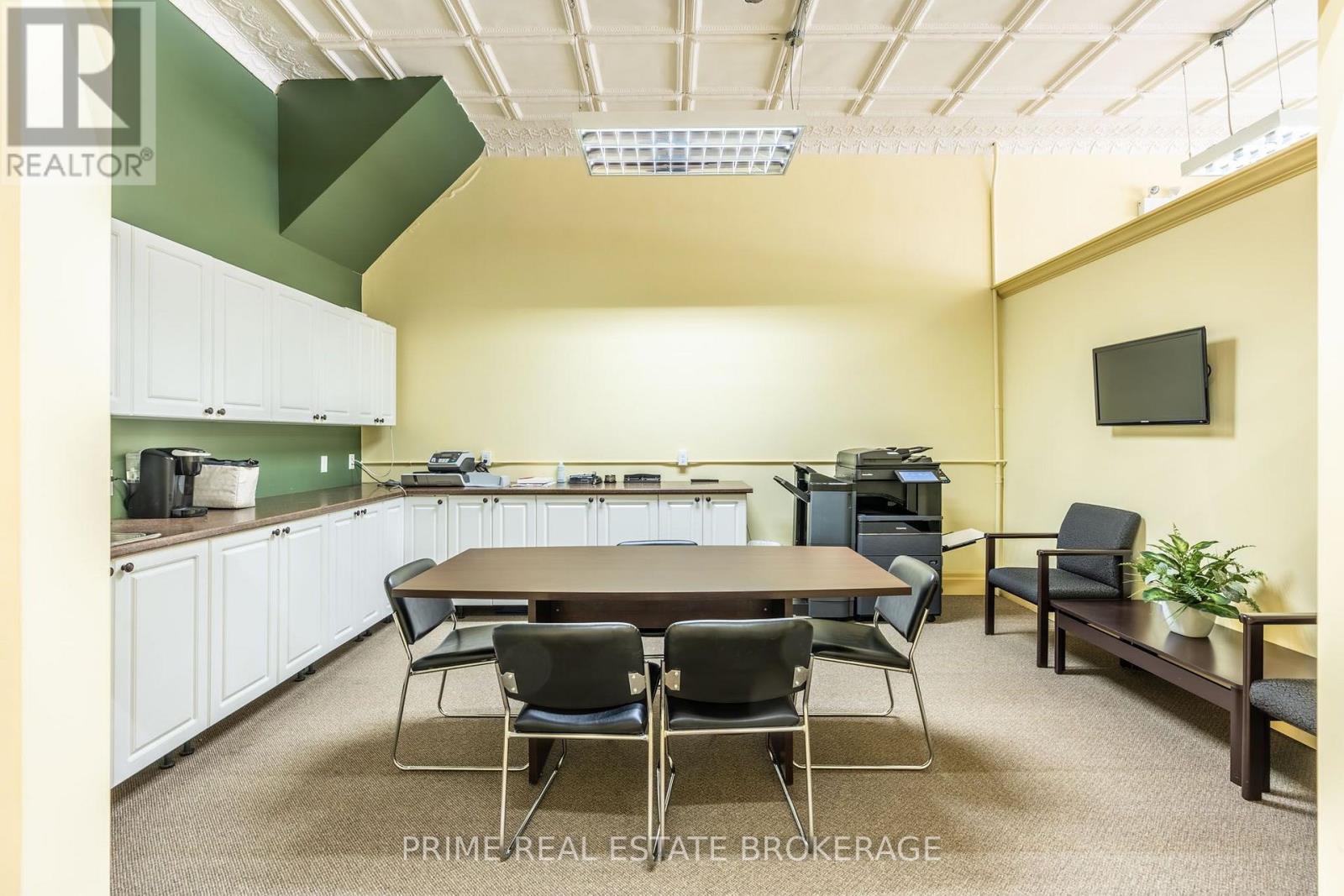 408 Queen Street Property Photo 16