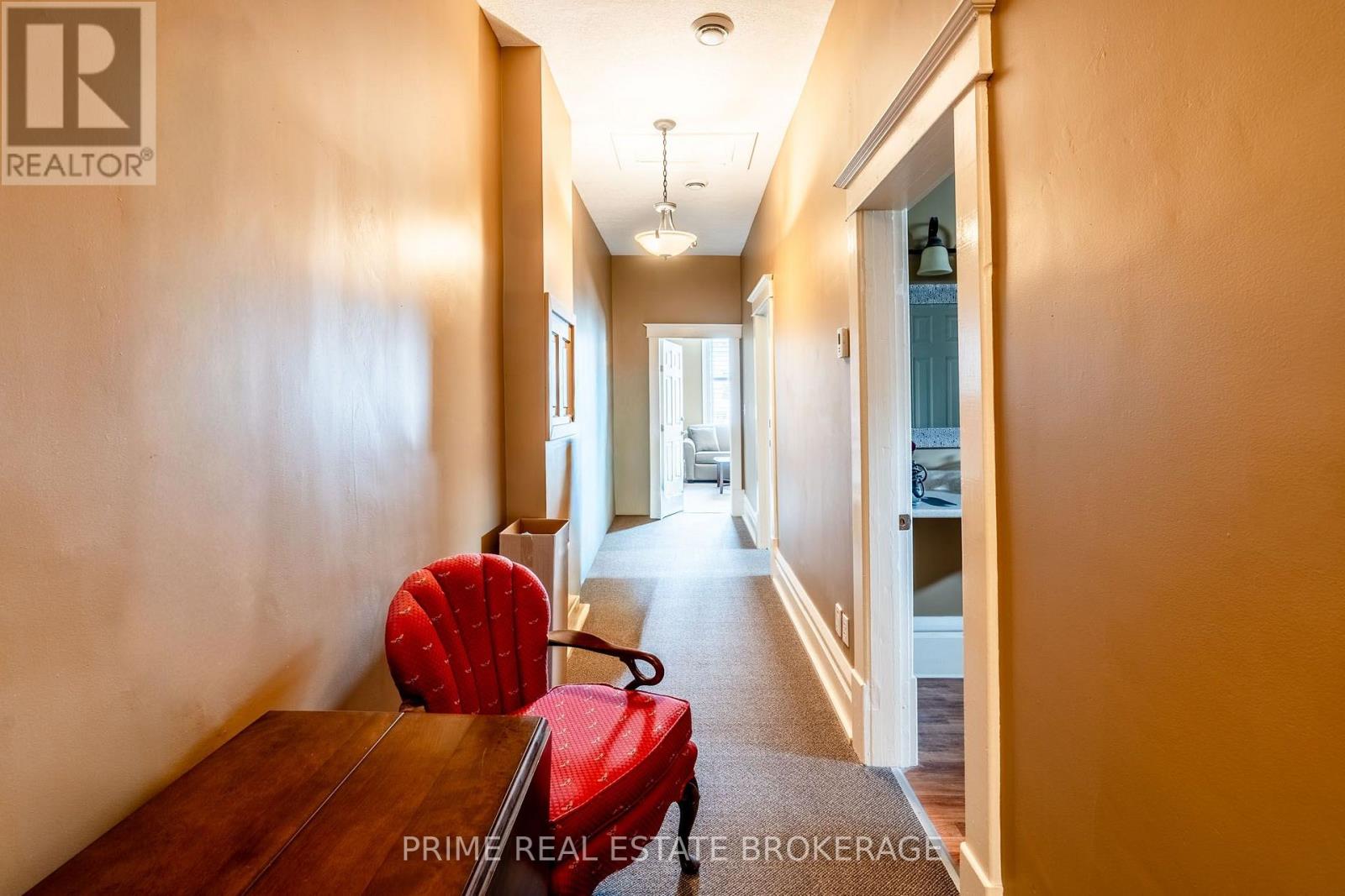 408 Queen Street Property Photo 28