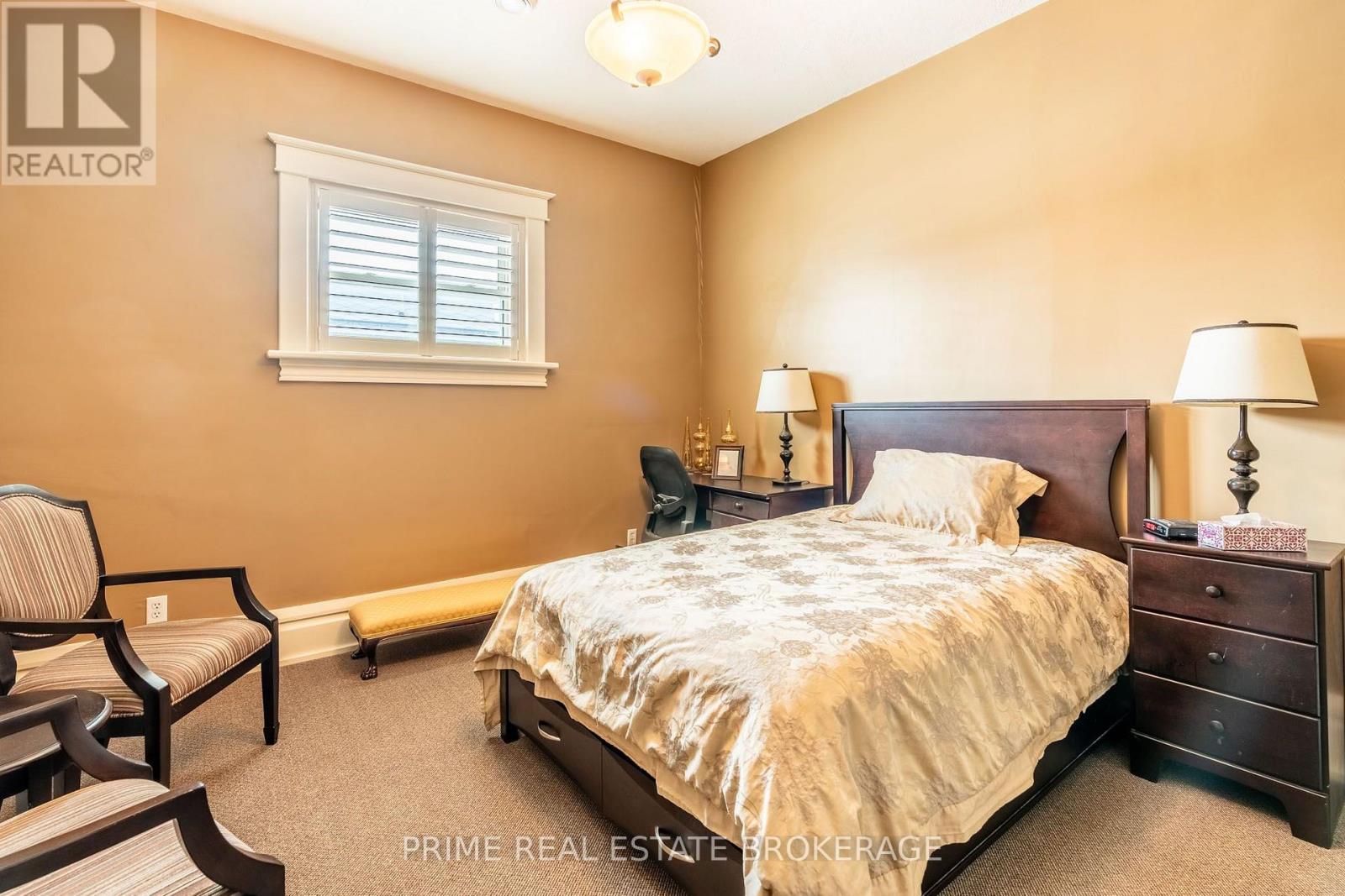 408 Queen Street Property Photo 29