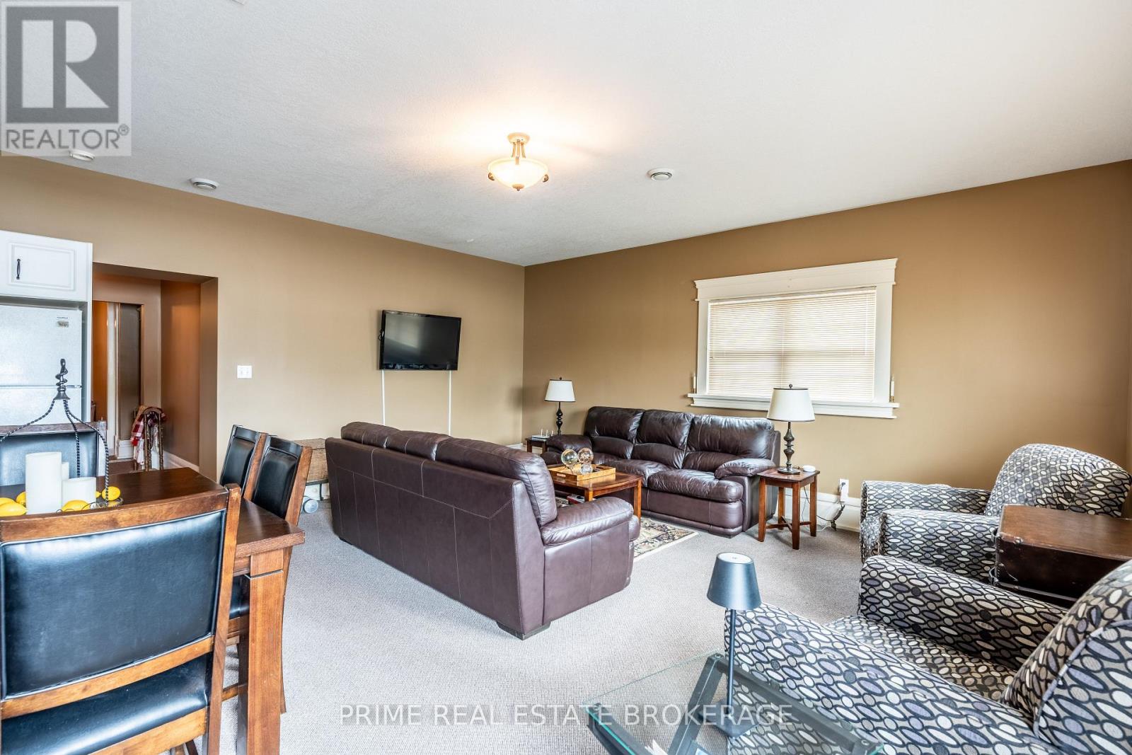 408 Queen Street Property Photo 40