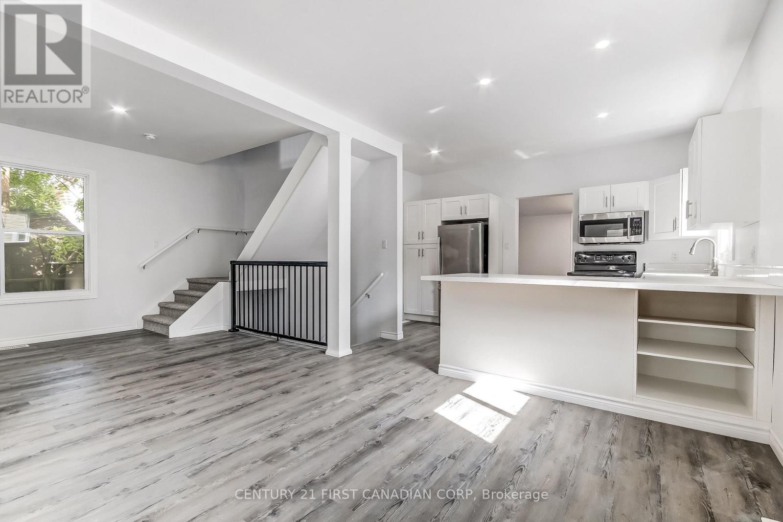 76 Chestnut Street Property Photo 5
