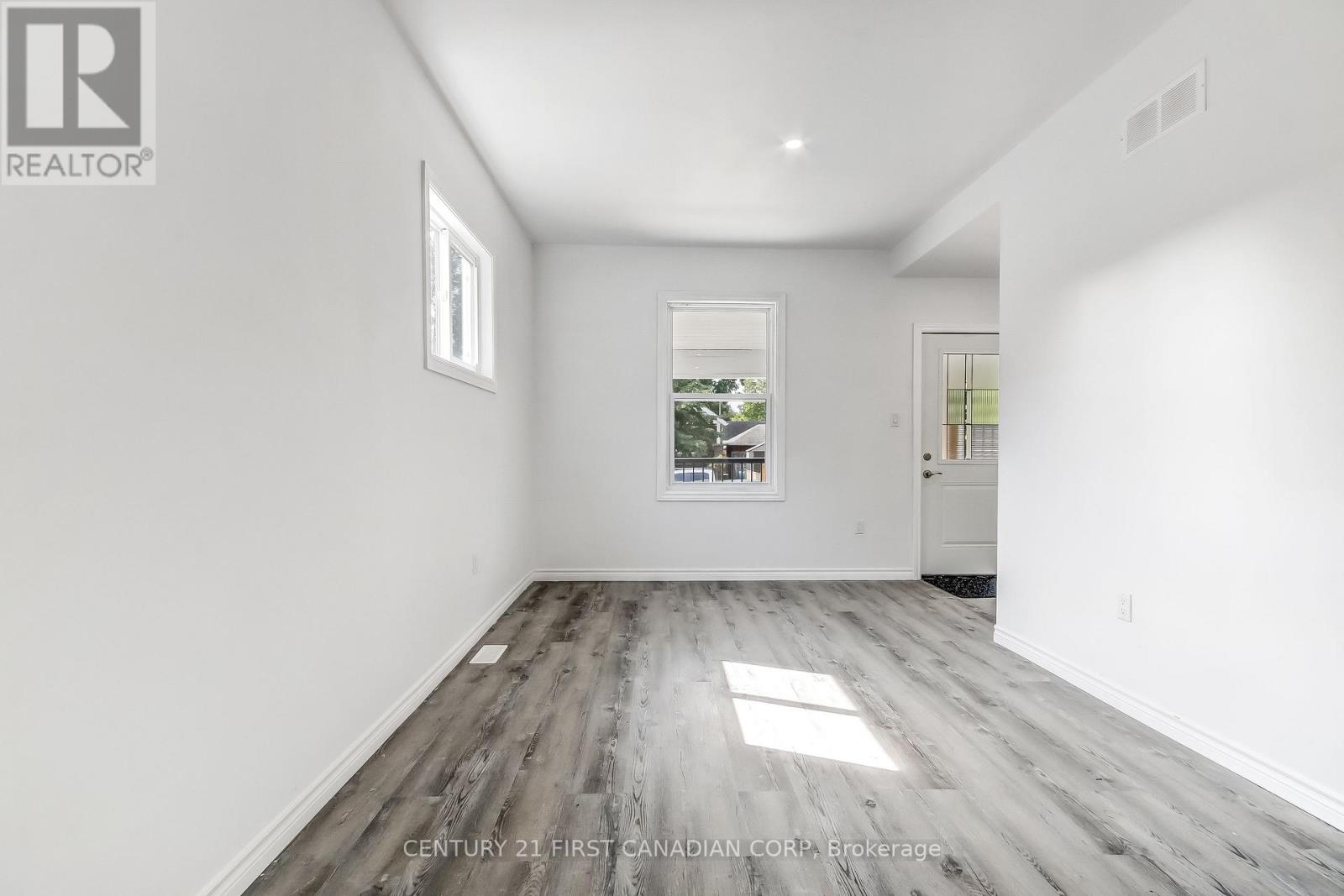 76 Chestnut Street Property Photo 6