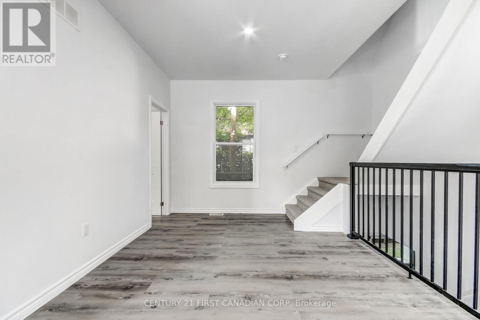 76 Chestnut Street Property Photo 7
