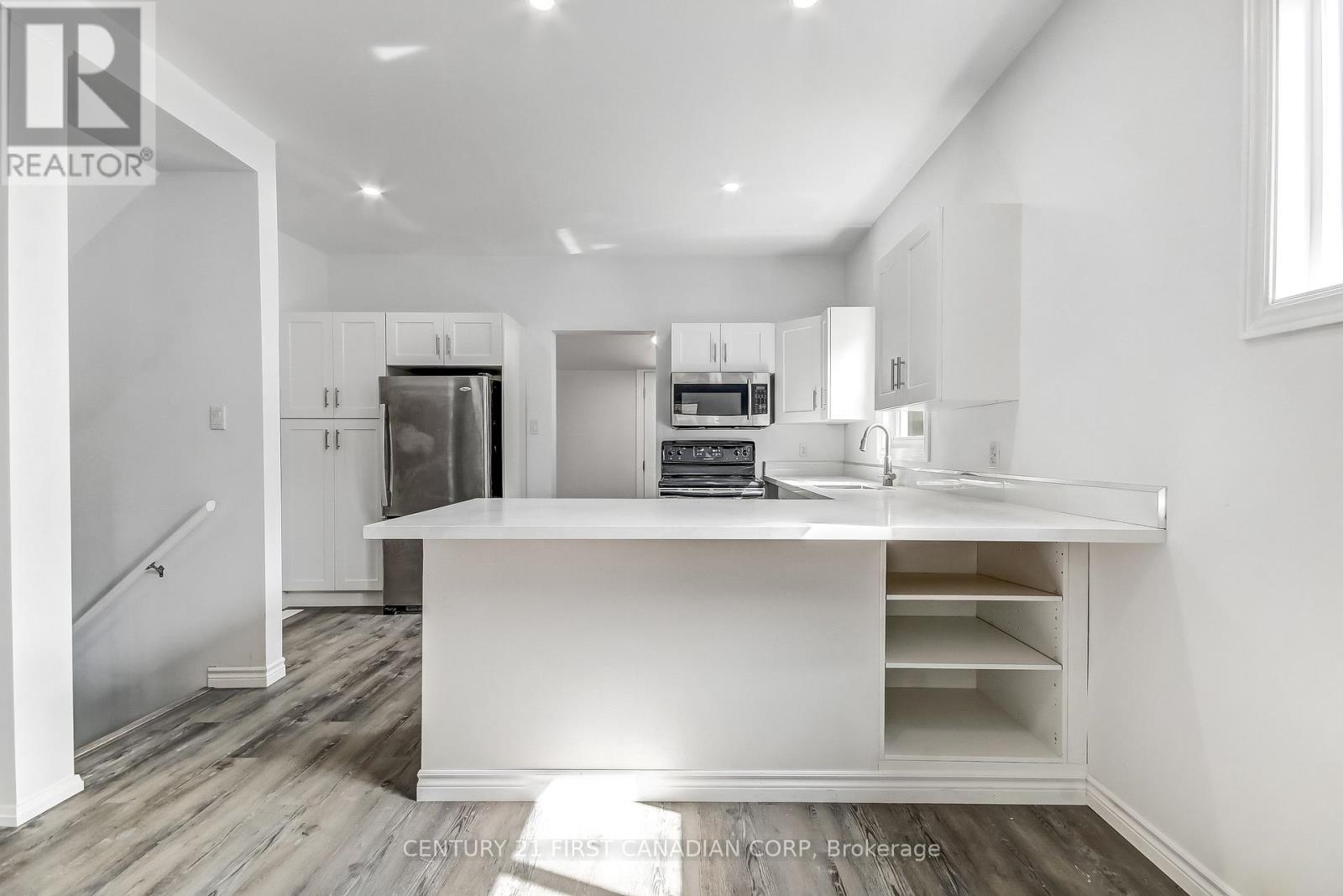 76 Chestnut Street Property Photo 8