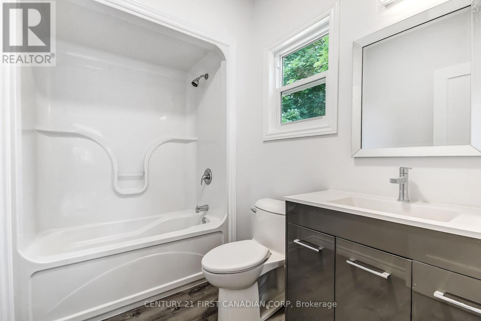 76 Chestnut Street Property Photo 10