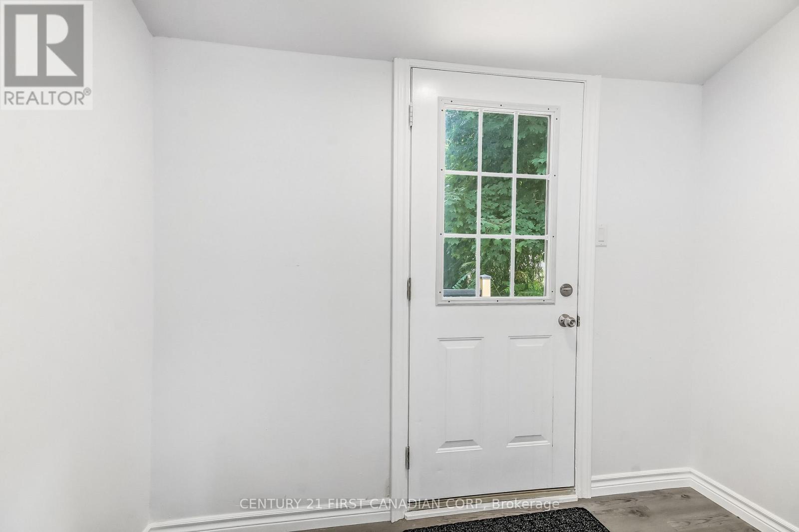 76 Chestnut Street Property Photo 11