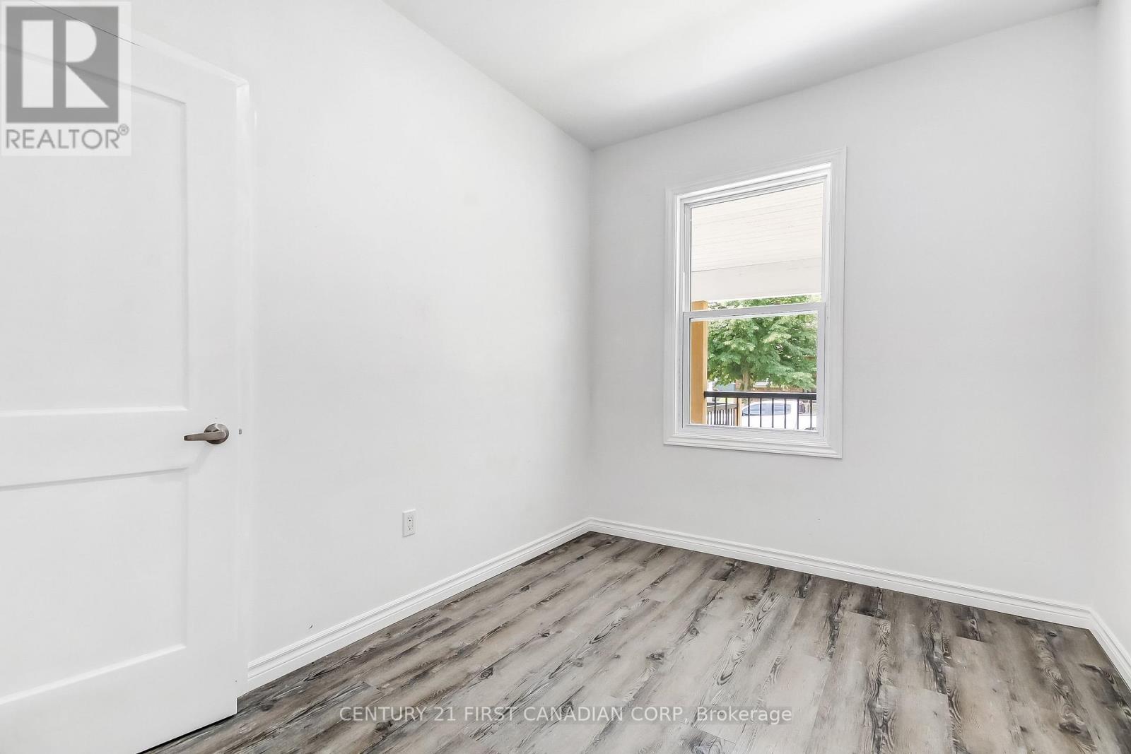 76 Chestnut Street Property Photo 12