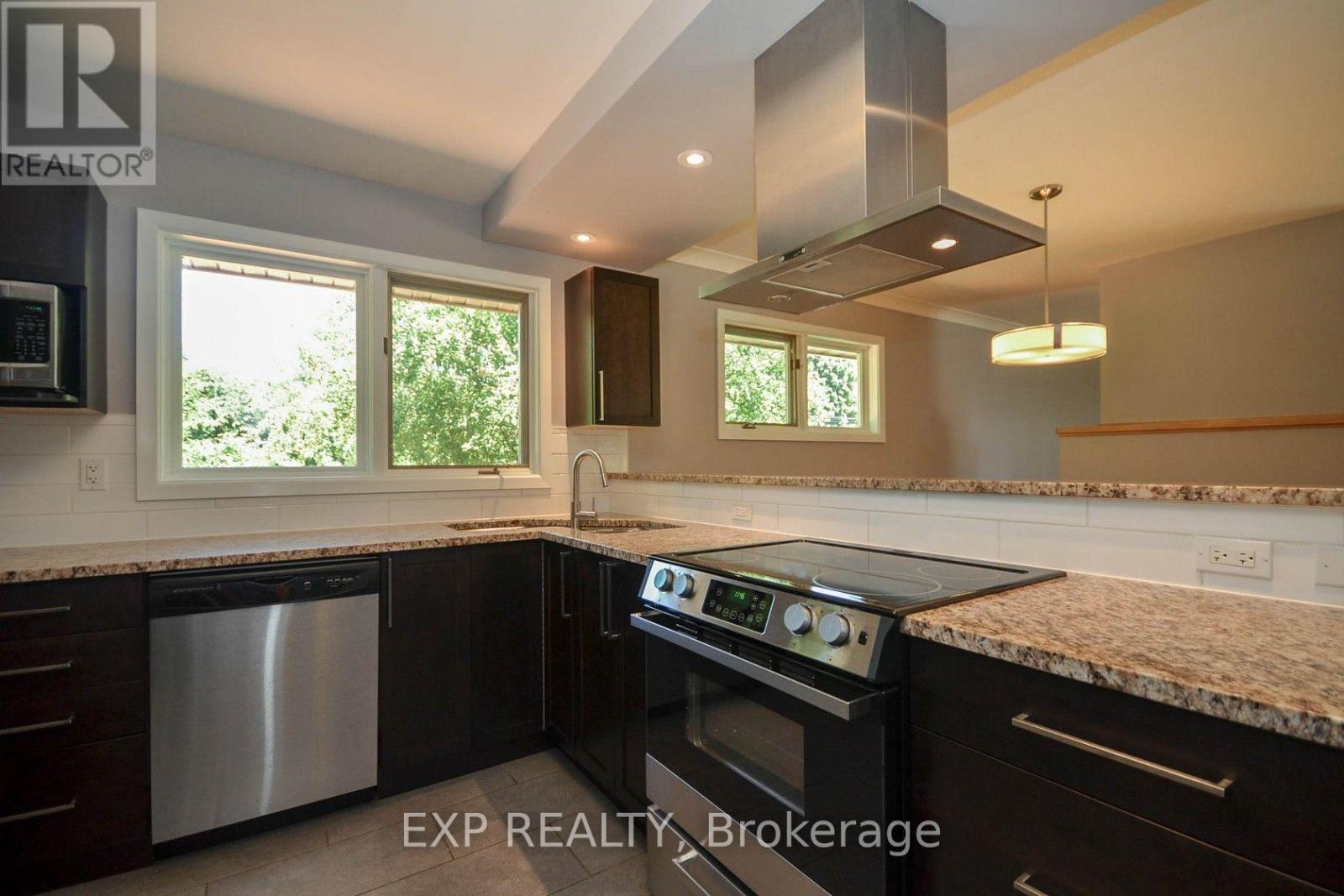 6 Solva Drive Property Photo 4