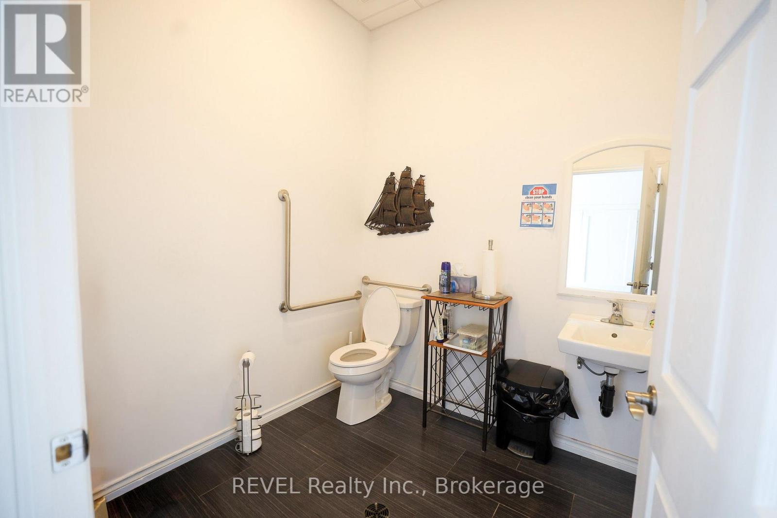5 - 8685 Lundys Lane Property Photo 8