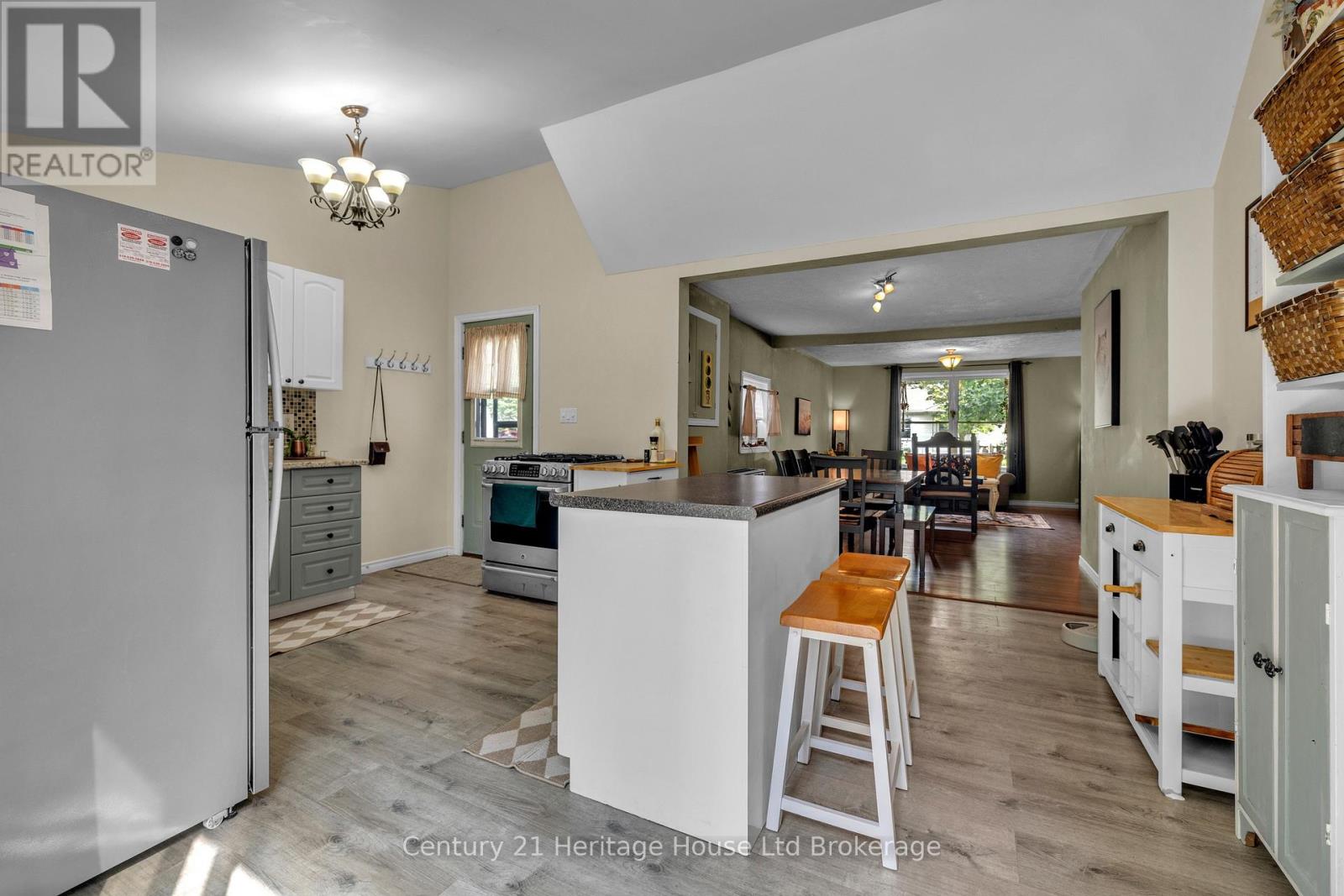 674 Hayball Street Property Photo 6