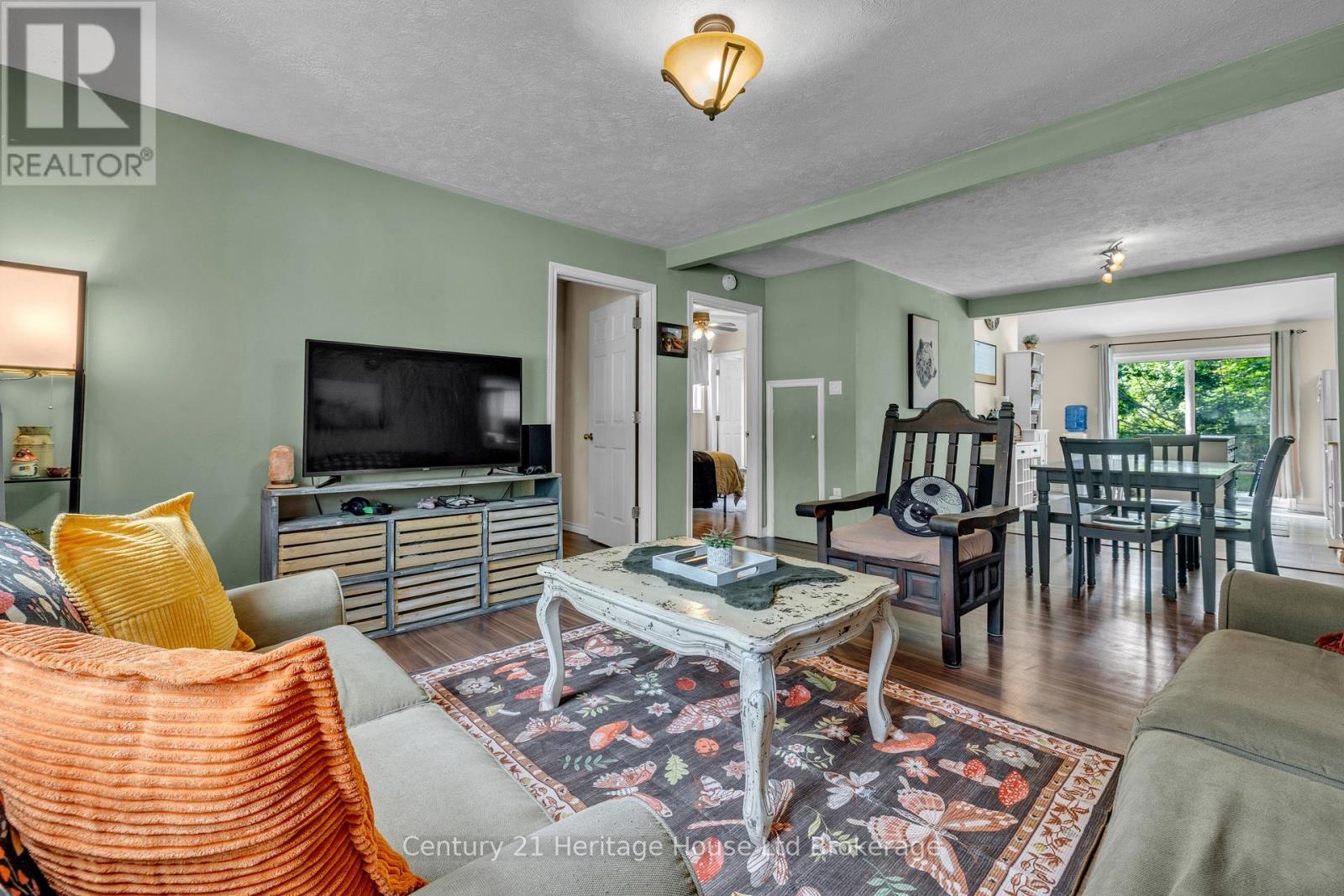 674 Hayball Street Property Photo 8