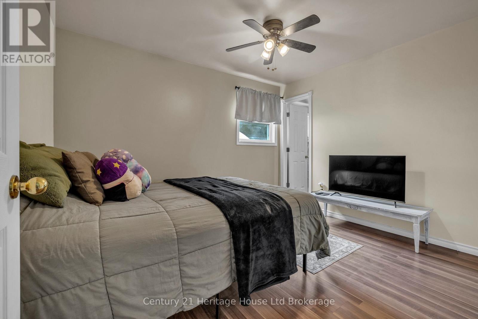 674 Hayball Street Property Photo 10