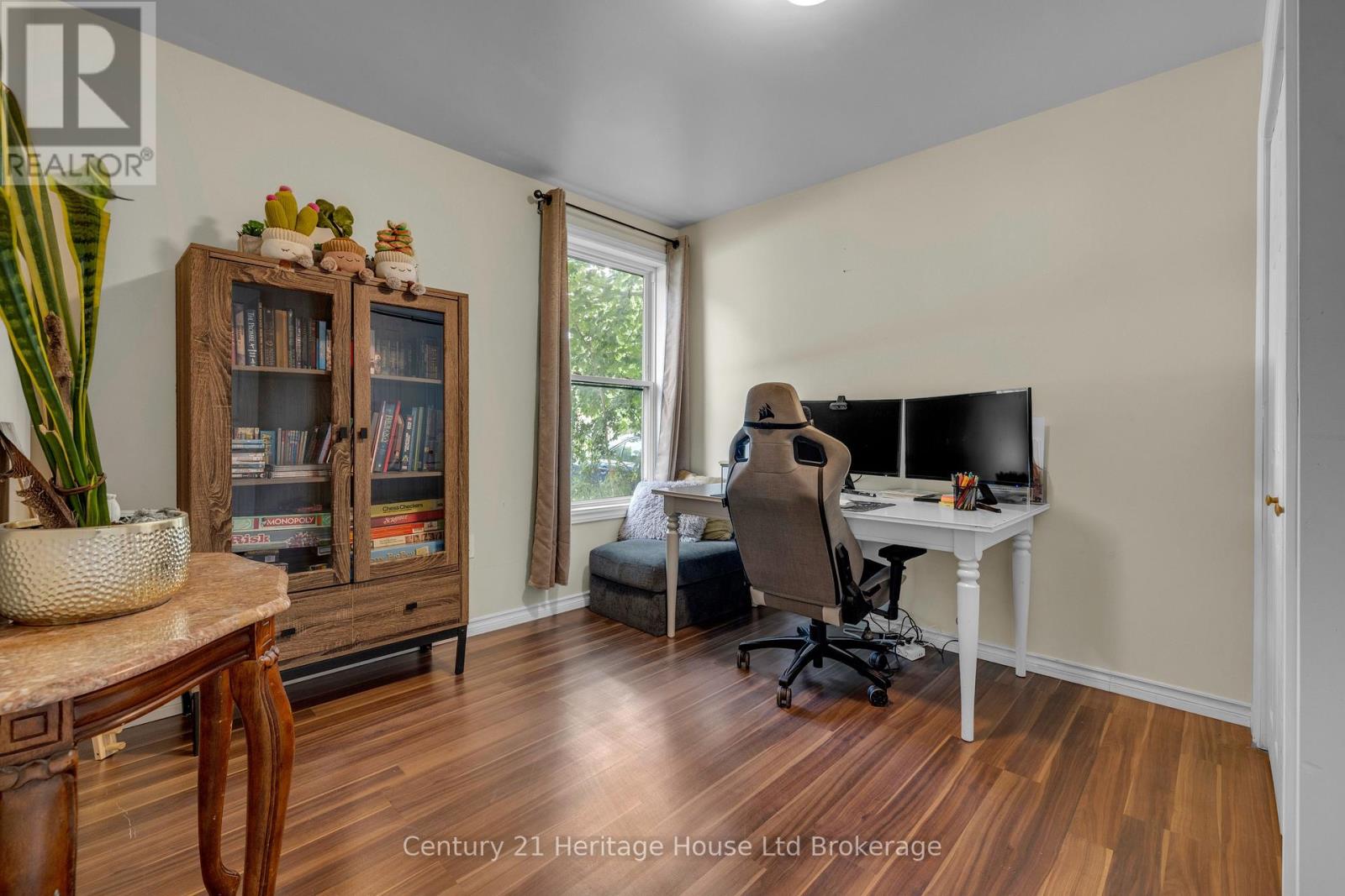 674 Hayball Street Property Photo 11