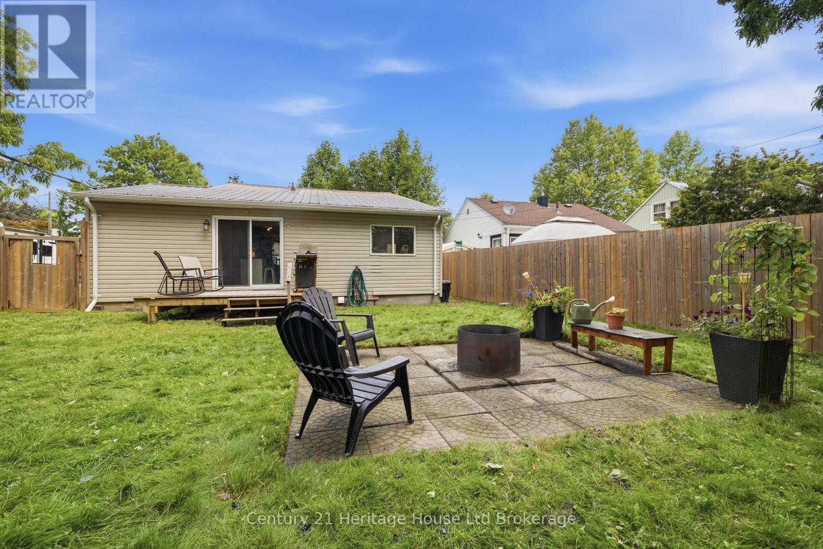 674 Hayball Street Property Photo 16