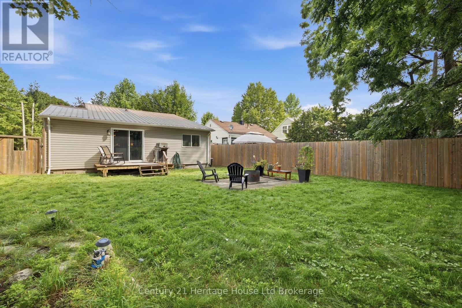 674 Hayball Street Property Photo 17