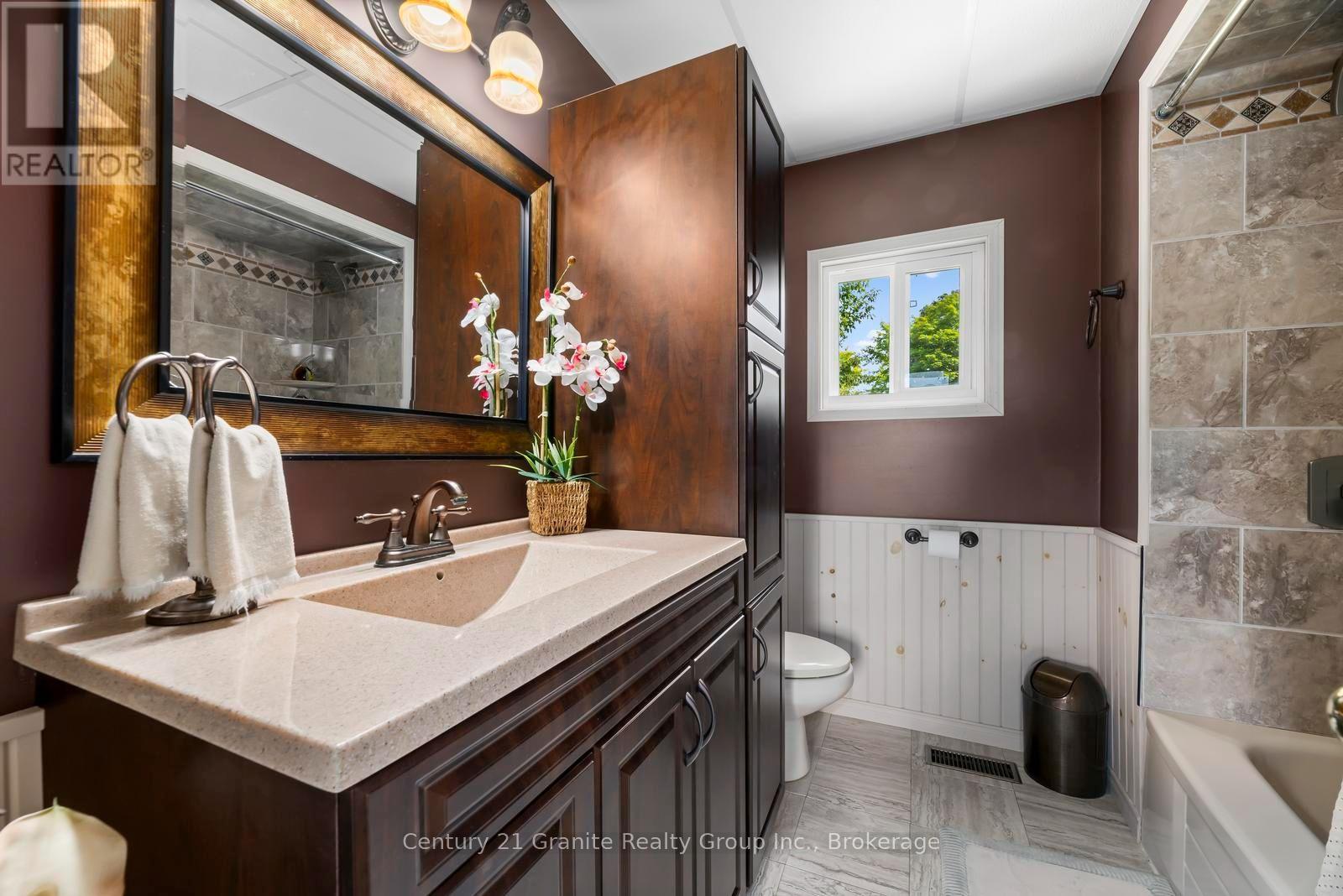 64 Bentley Place Property Photo 23