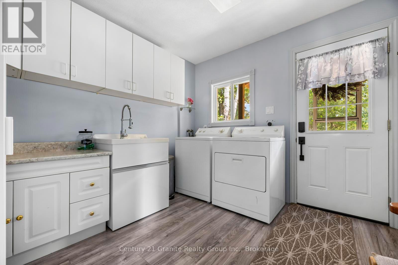 64 Bentley Place Property Photo 27